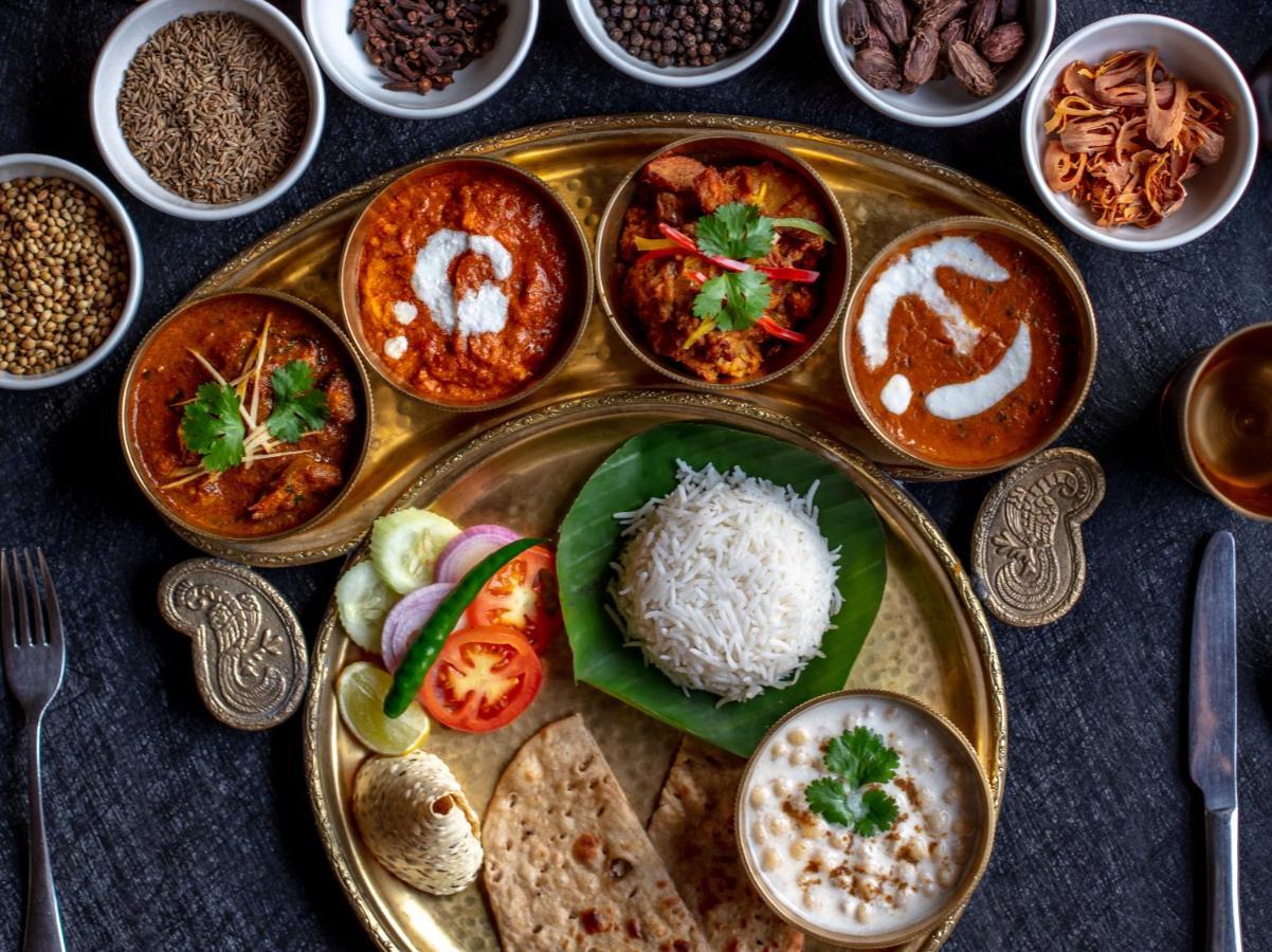 Tree Of Life Resort & Spa Varanasi Exteriör bild