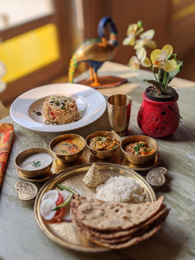Tree Of Life Resort & Spa Varanasi Exteriör bild